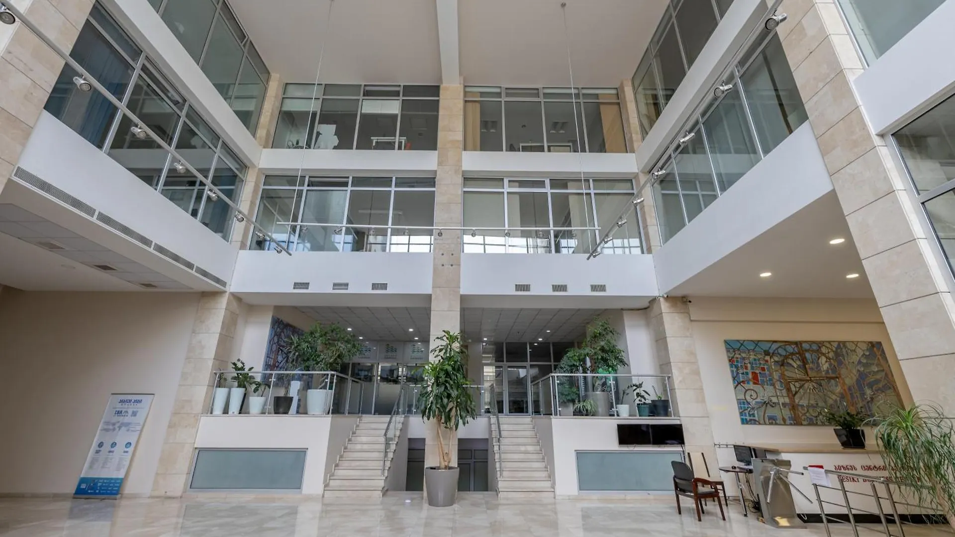 טביליסי Flawless Two-Bedroom Apartment